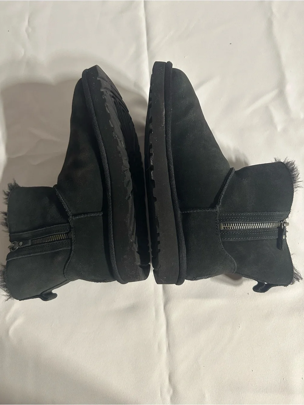 UGG Kids Black Suede Short Zip Boots with Faux Fur Collar